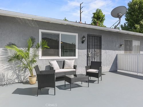 20757 Plum Canyon Rd, Santa Clarita, CA, 91350-2400 | Card Image