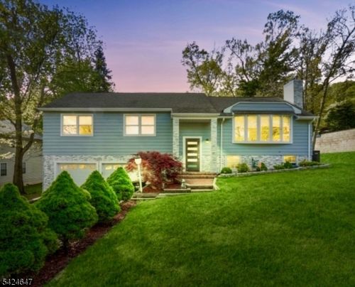 1626 Larkspur Dr, Mountainside, NJ, 07092-1347 | Card Image