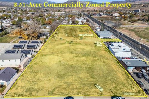 233 N State St, La Verkin, UT, 84745-5302 | Card Image