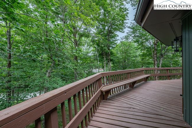 103 Raven Rd, House other with 3 bedrooms, 2 bathrooms and null parking in Beech Mountain NC | Image 39