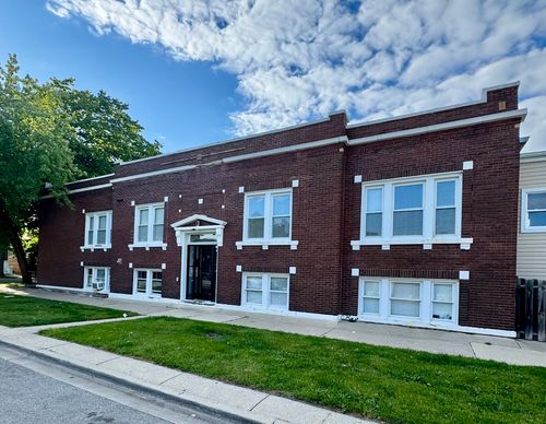 2r-2345 Cuyler Ave, Berwyn, IL, 60402-2411 | Card Image