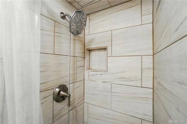 2946 Rockledge Trl, House other with 3 bedrooms, 2 bathrooms and null parking in Beavercreek OH | Image 28