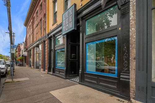 213 N Limestone, Lexington, KY, 40507-1014 | Card Image