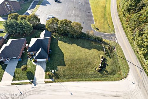 700 Abbeywood Rd, Elizabethtown, KY, 42701-6493 | Card Image