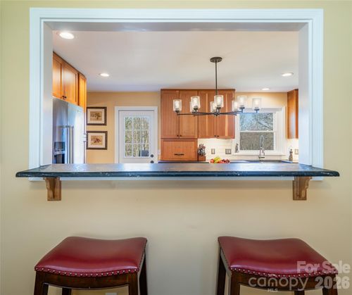 39 N Pershing Rd, Asheville, NC, 28805-1321 | Card Image