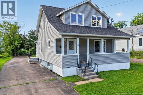 18 Seaman St, Moncton, NB, E1A4B6 | Card Image