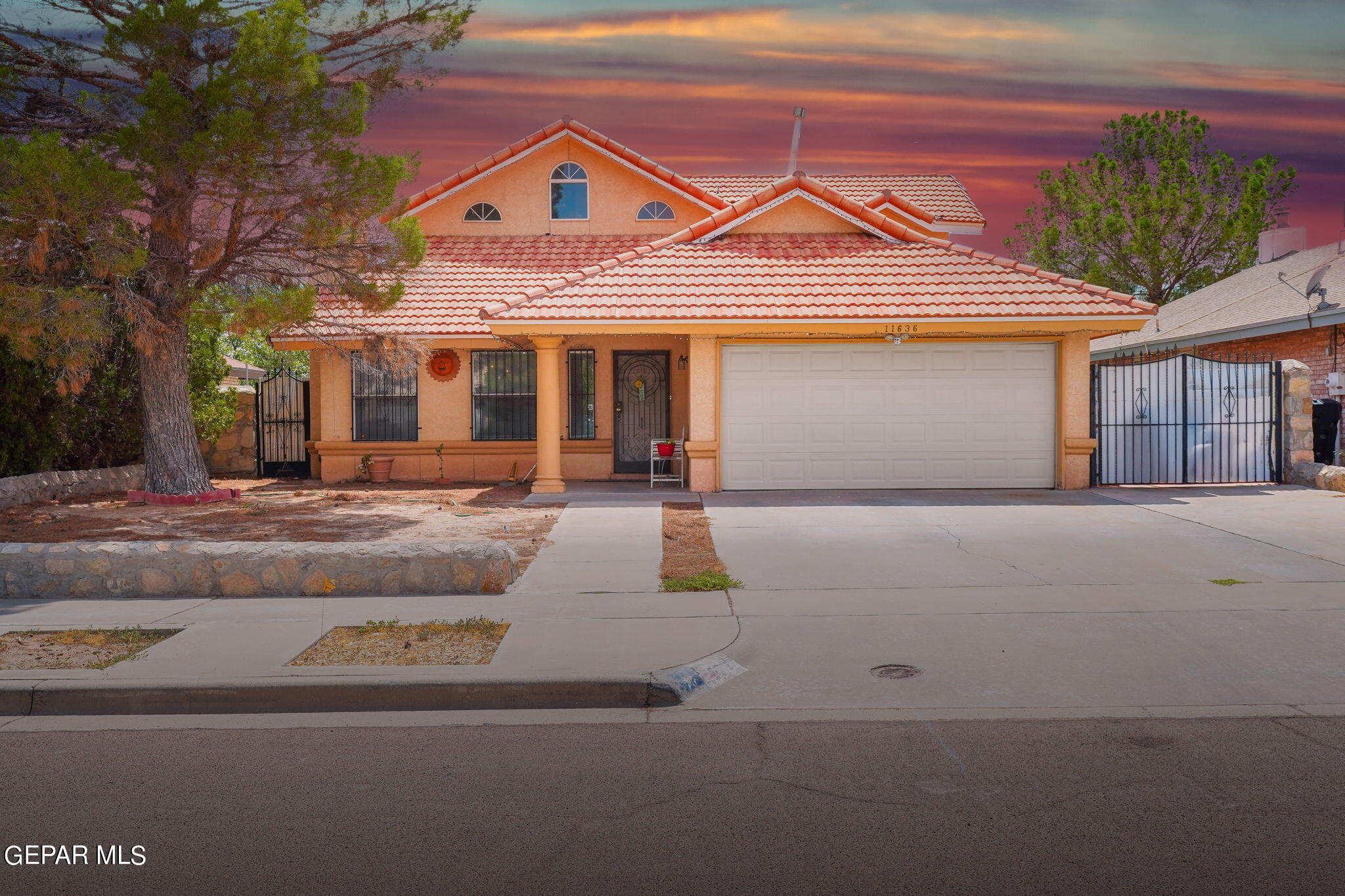 John Weir Dr, El Paso, TX 79936