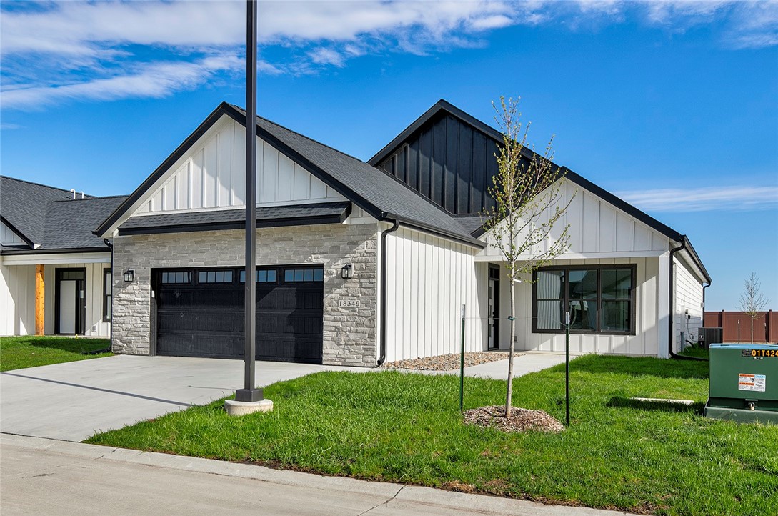 Dooley Dr, Clive, IA 50325