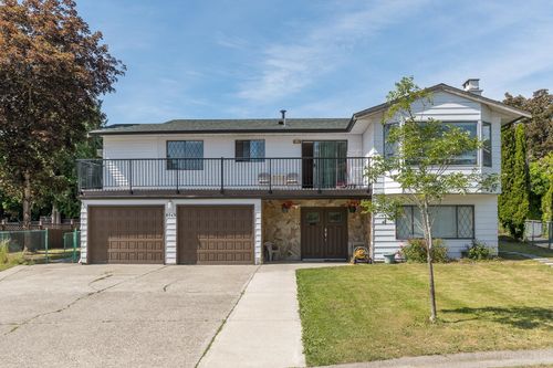 8563 145 St, Surrey, BC, V3S5T9 | Card Image