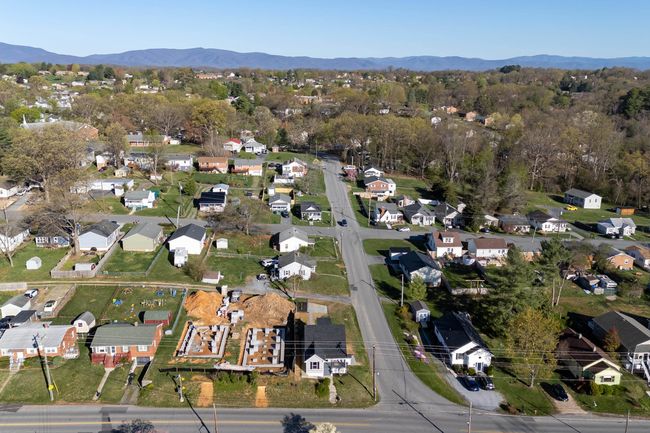 422 Grubert Ave, House other with 3 bedrooms, 2 bathrooms and null parking in STAUNTON VA | Image 58