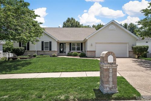 1156 Ivy Point Dr, O Fallon, MO, 63366-7550 | Card Image