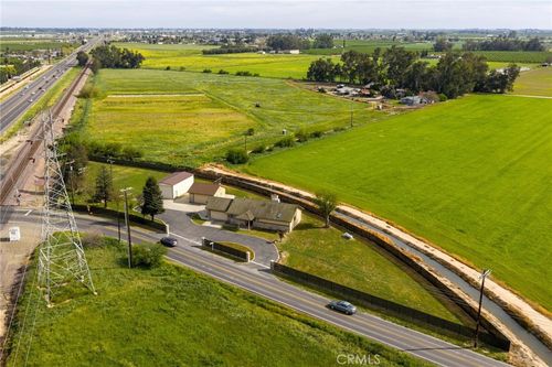 3345 W Avenue 2, Atwater, CA, 95301-5608 | Card Image