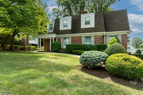 65 Macarthur Dr, Clifton, NJ, 07013-3936 | Card Image