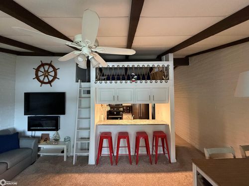 e18a-2700 N Shore Dr, Clear Lake, IA, 50428-1059 | Card Image