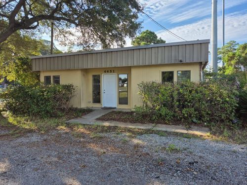 4451 Gulf Breeze Pkwy, Gulf Breeze, FL, 32563-9125 | Card Image