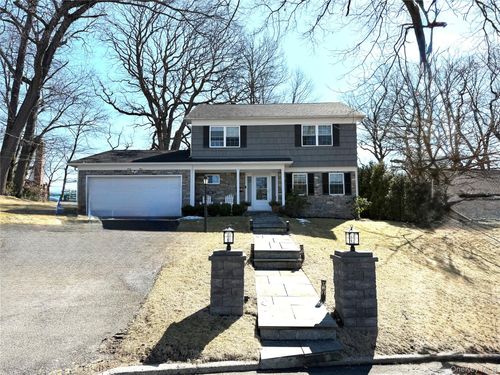 49 Spencer Dr, New Rochelle, NY, 10801-3042 | Card Image