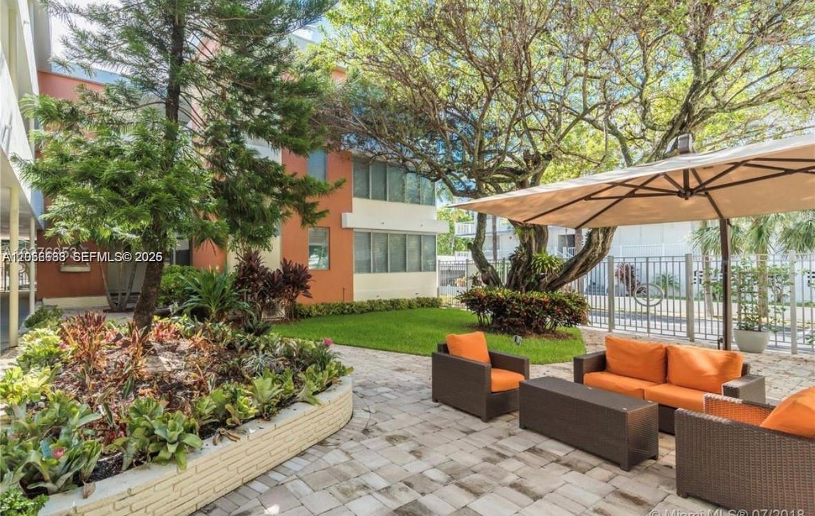 Residential in Bal Harbour 3
