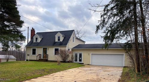 16301 Gar Highway, Montville, OH, 44064 | Card Image