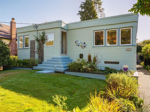 865 Bank St, Victoria, BC, V8S4A8 | Card Image