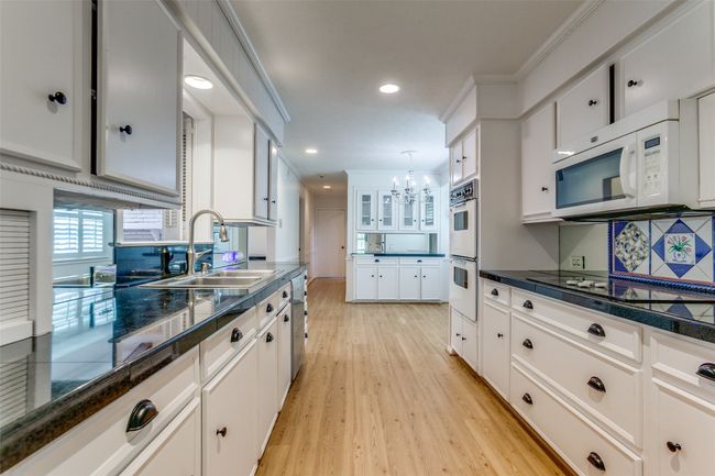 4818 Thunder Rd, House other with 4 bedrooms, 3 bathrooms and null parking in Dallas TX | Image 9