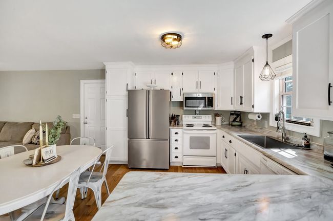 12010 W Camelia Ln, House other with 4 bedrooms, 3 bathrooms and null parking in Seneca SC | Image 8