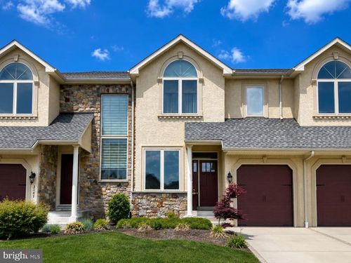 3145 Independence Ct, Bensalem, PA, 19020-1806 | Card Image