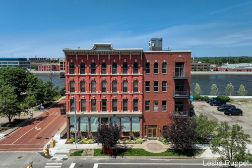 206-801 Monroe Ave Nw, Grand Rapids, MI, 49503-1481 | Card Image