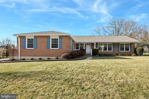 2710 E Landsdowne Dr, Wilmington, DE, 19810-3459 | Card Image