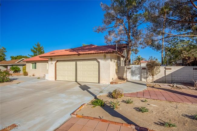 1213 Eaton Dr, House other with 3 bedrooms, 2 bathrooms and null parking in Las Vegas NV | Image 4