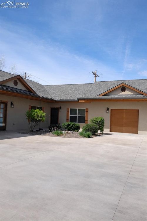 3-235 N Chestnut St, Cortez, CO, 81321-2725 | Card Image