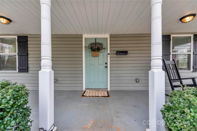 39 3 Rd St, House other with 2 bedrooms, 2 bathrooms and null parking in Cramerton NC | Image 4
