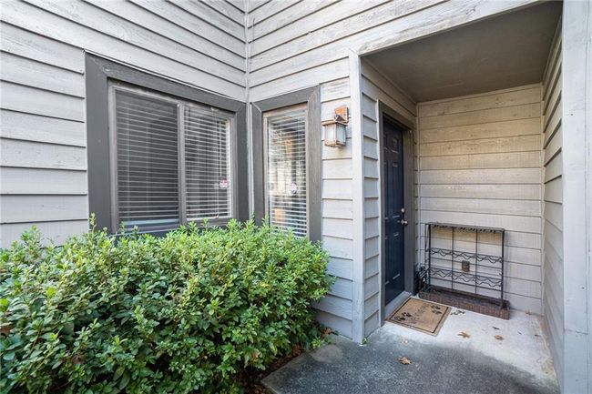 802 Cedar Chase Cir Ne, Townhouse with 2 bedrooms, 3 bathrooms and 2 parking in Atlanta GA | Image 4