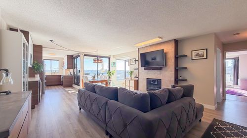 1502-420 Carnarvon St, New Westminster, BC, V3L5P1 | Card Image