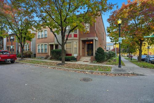 943 Weninger Cir, Cincinnati, OH, 45203-3181 | Card Image
