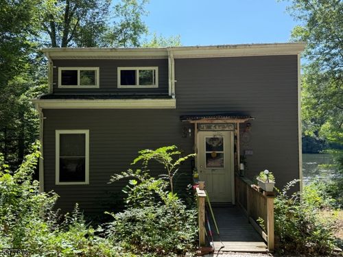 146 Yellow Rd, Oak Ridge, NJ, 07438-9785 | Card Image