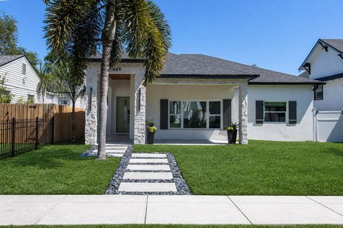 449 12th Ave N, St Petersburg, FL, 33701-1119 | Card Image
