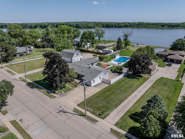 1419 3 Rd St, House other with 3 bedrooms, 4 bathrooms and null parking in Camanche IA | Image 5