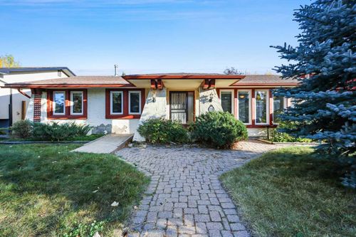 331 Parkridge Green Se, Calgary, AB, T2J5G1 | Card Image