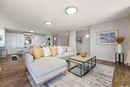 apt-903-1015 Wilder Ave, Honolulu, HI, 96822-2631 | Card Image