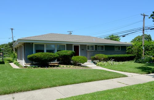 7542 Lowell Ave, Skokie, IL, 60076-3832 | Card Image