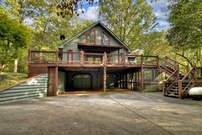 112 Songbird Avenue, Home with 2 bedrooms, 2 bathrooms and 2 parking in Blue Ridge GA | Image 3