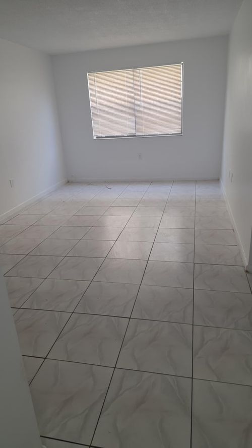 102-2175 Ne 169th St, North Miami Beach, FL, 33162-3346 | Card Image