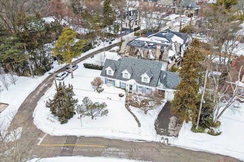 5 Moorehill Dr, East York, ON, M4G1A2 | Card Image