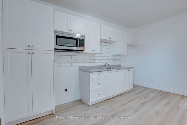 43 Centre St, Home with 5 bedrooms, 3 bathrooms and 2 parking in St. Catharines ON | Image 16