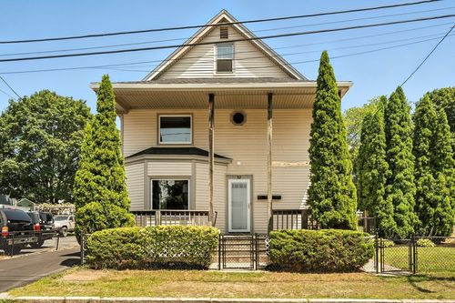 32 Jackson St, Woonsocket, RI, 02895-5925 | Card Image