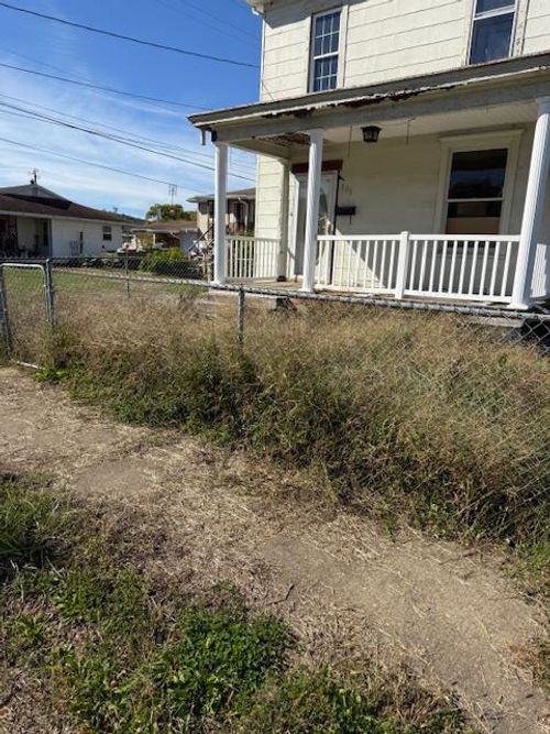 101 N 1st Ave, Paden City, WV, 26159-1415 | Card Image