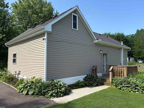 1718 Montague St, Deford, MI, 48729-9752 | Card Image