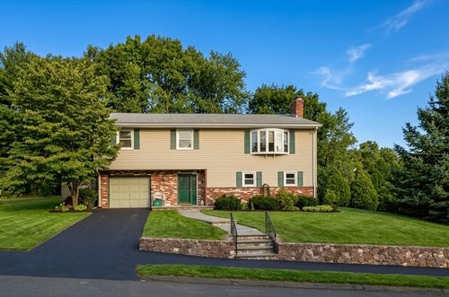 31 Susan Dr, Saugus, MA, 01906-1262 | Card Image