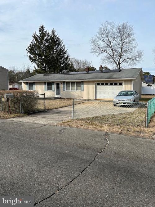 312 Spring Lake Blvd, BROWNS MILLS, NJ, 08015-6227 | Card Image