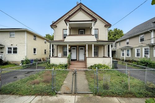 32-32 Santa Barbara St, Springfield, MA, 01104-2115 | Card Image